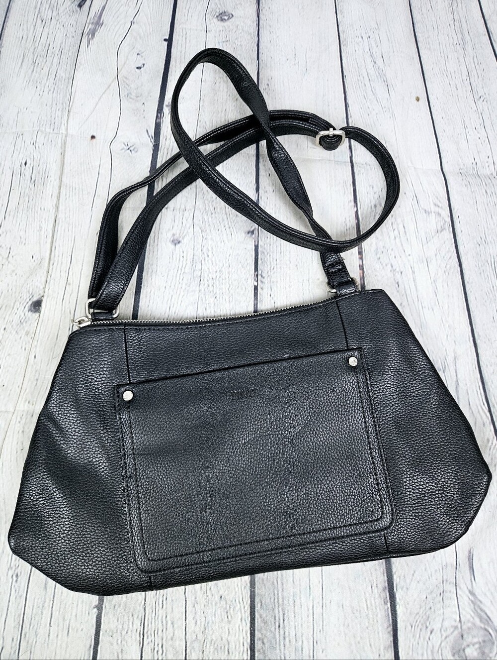 ROOTS | pebbled texture zip crossbody purse